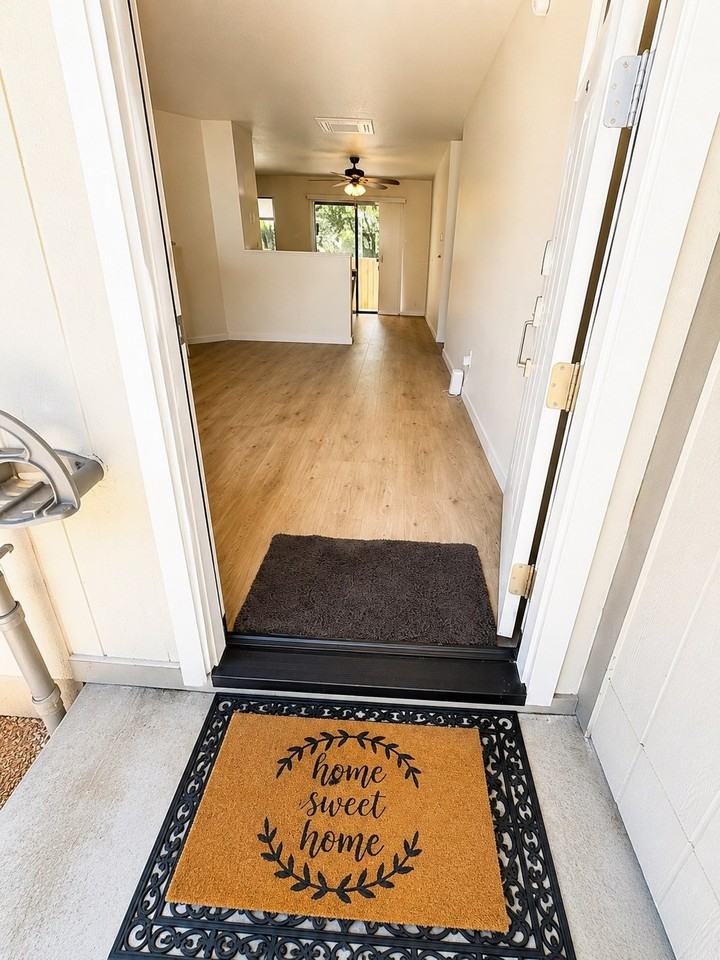 843 Falcon Way - Photo 3 of 15