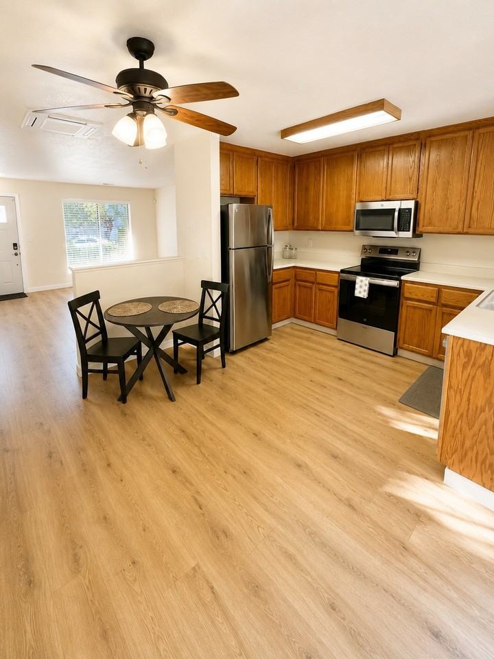 843 Falcon Way - Photo 7 of 15