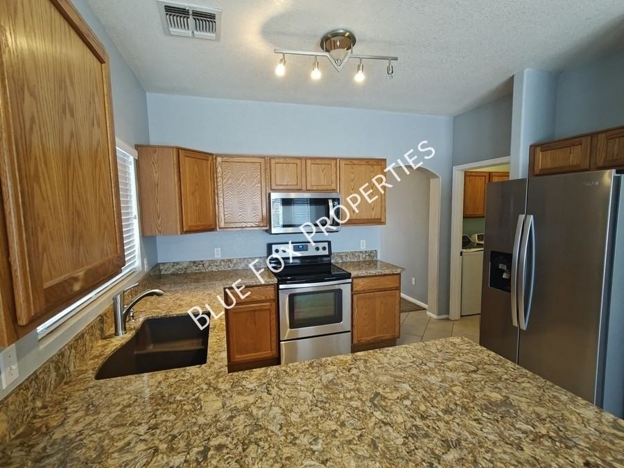 7485 W Briner Dr - Photo 3 of 42