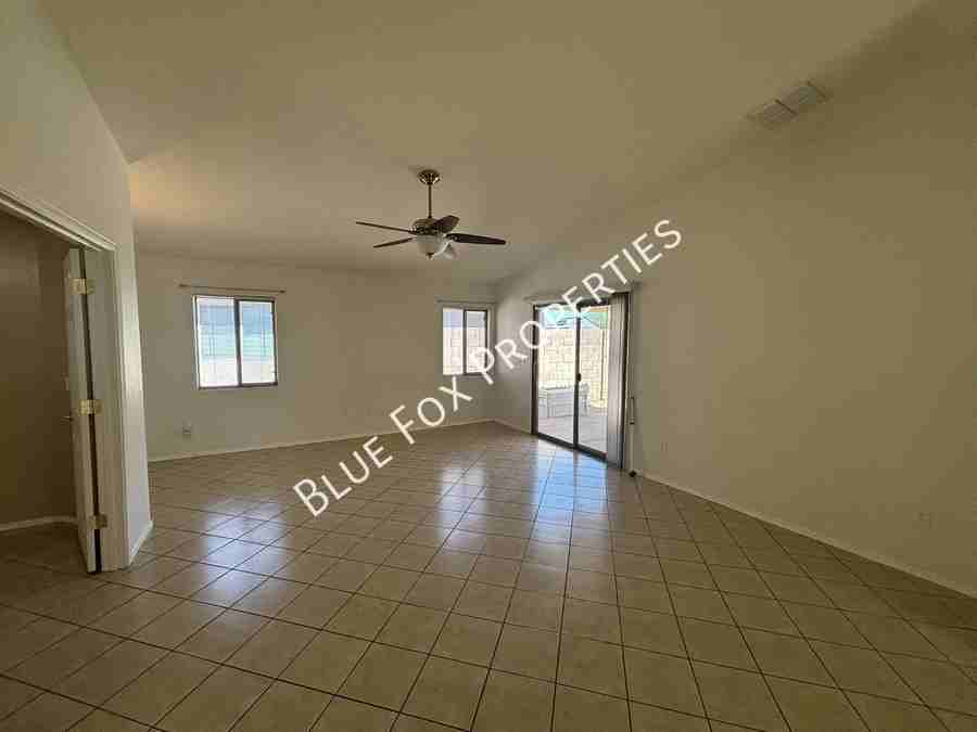 7135 S Oakbank Dr - Photo 5 of 23