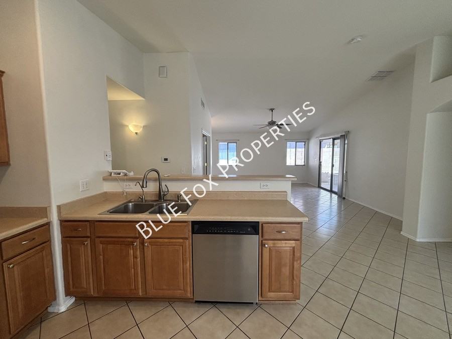 7135 S Oakbank Dr - Photo 6 of 23