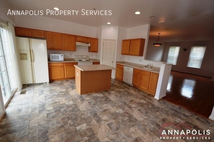 1016 Meandering Way - Photo 2 of 28