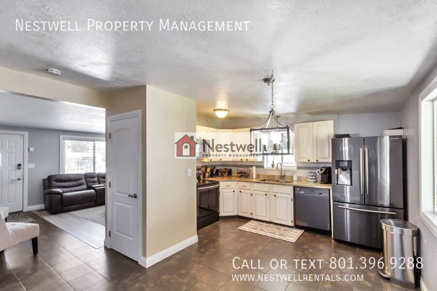 1911 W Rocky Rd - Photo 7 of 29