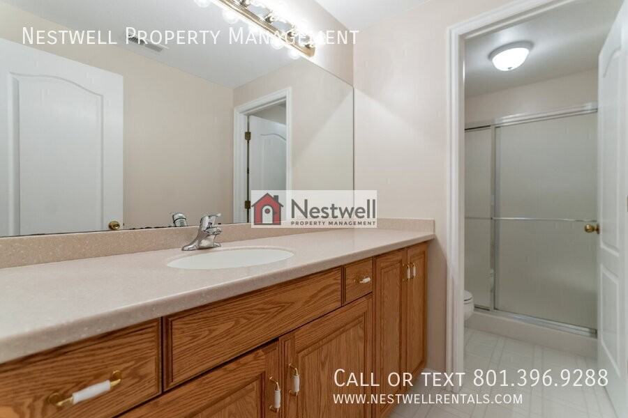 10181 S Bolton Ct - Photo 4 of 42