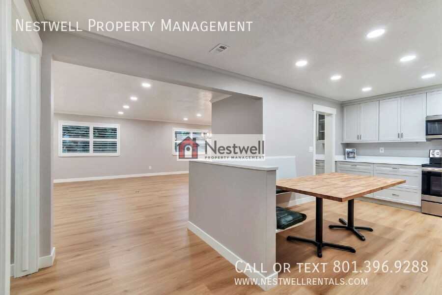 2710 S Highland Dr #11 - Photo 3 of 21
