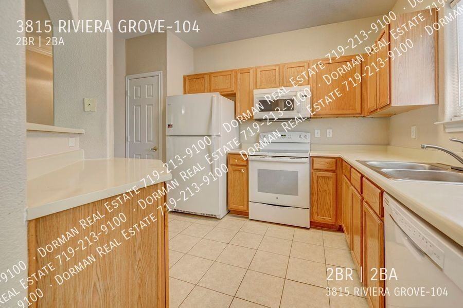 3815 3815 RIVIERA GROVE-104 - Photo 4 of 21