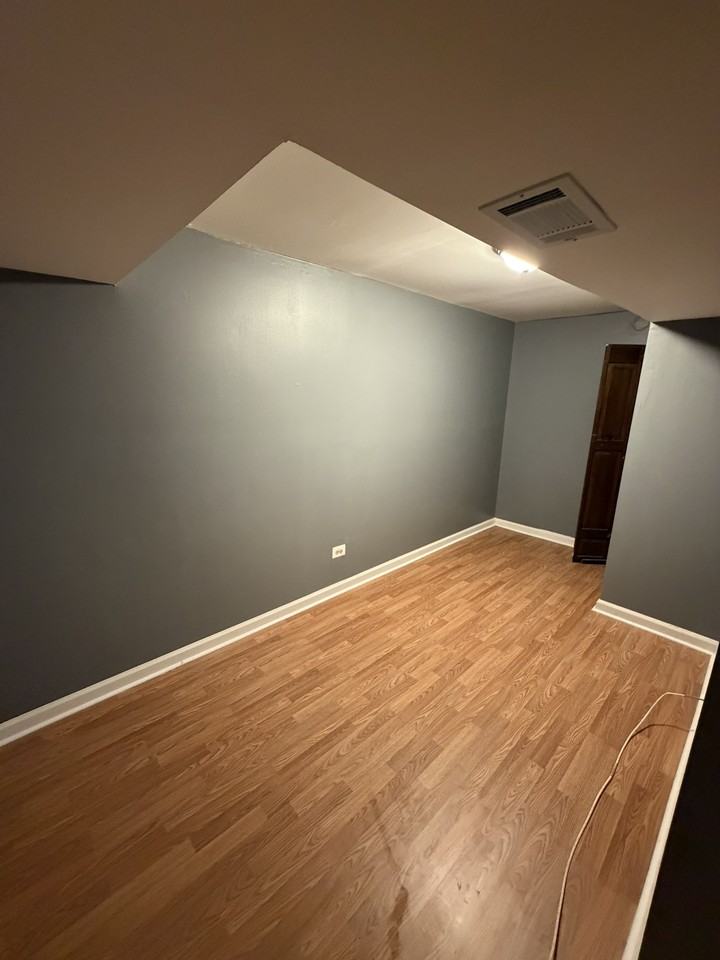 4120 S King Dr #G - Photo 2 of 8