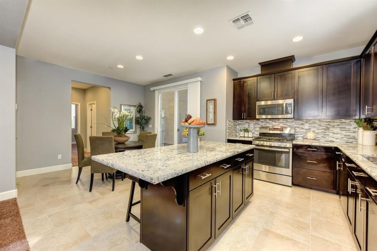 916 Lyon Pl #NA - Photo 2 of 15