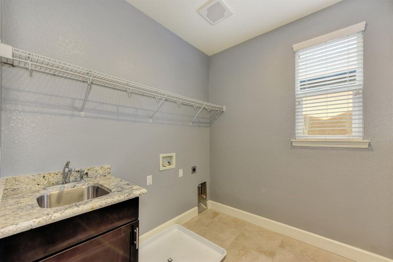 916 Lyon Pl #NA - Photo 6 of 15