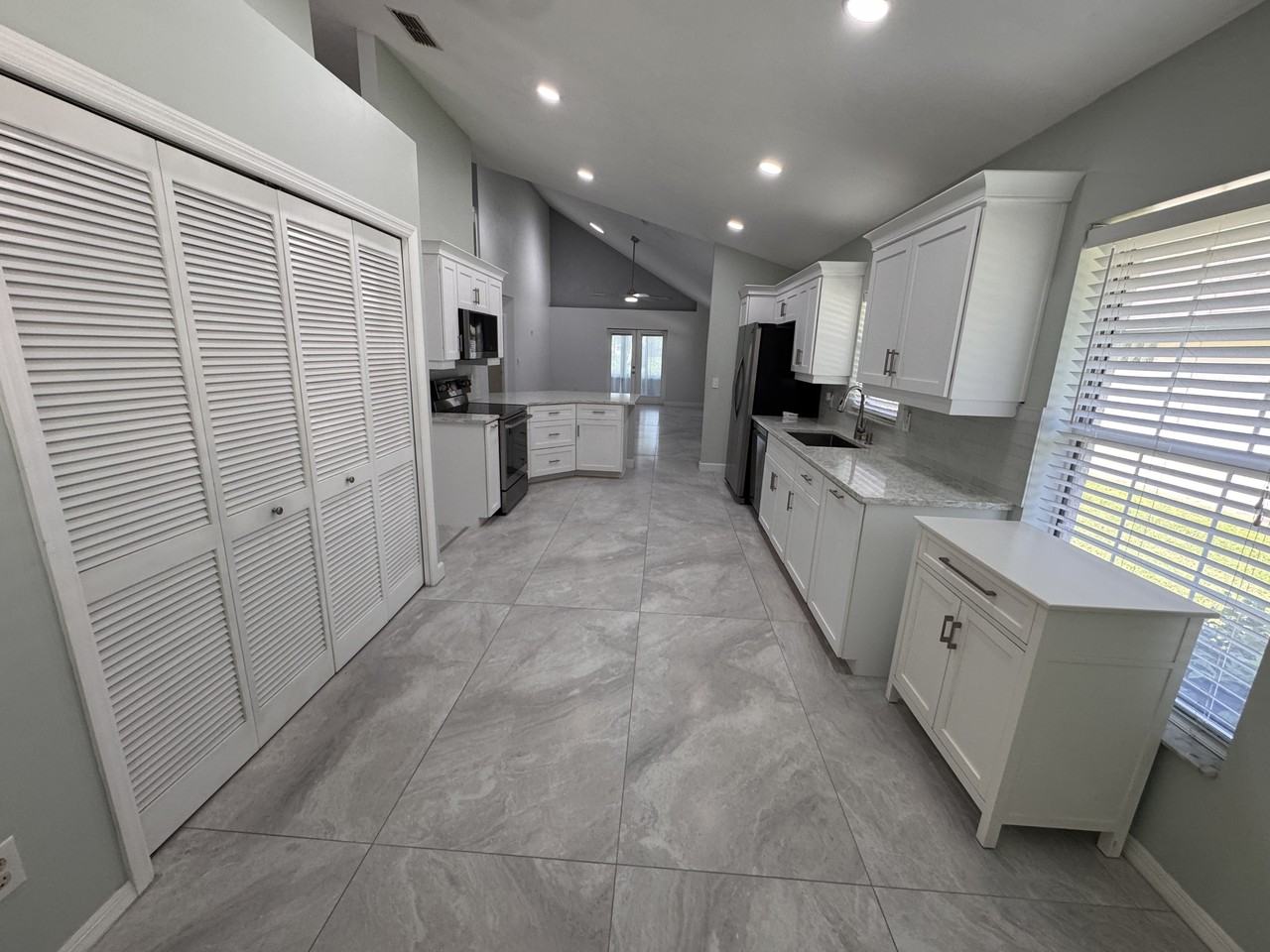 250 Braeburn Cir #NA - Photo 5 of 16