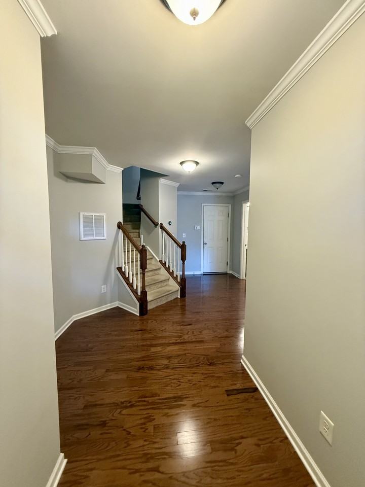 756 Naramore St #1 - Photo 5 of 25