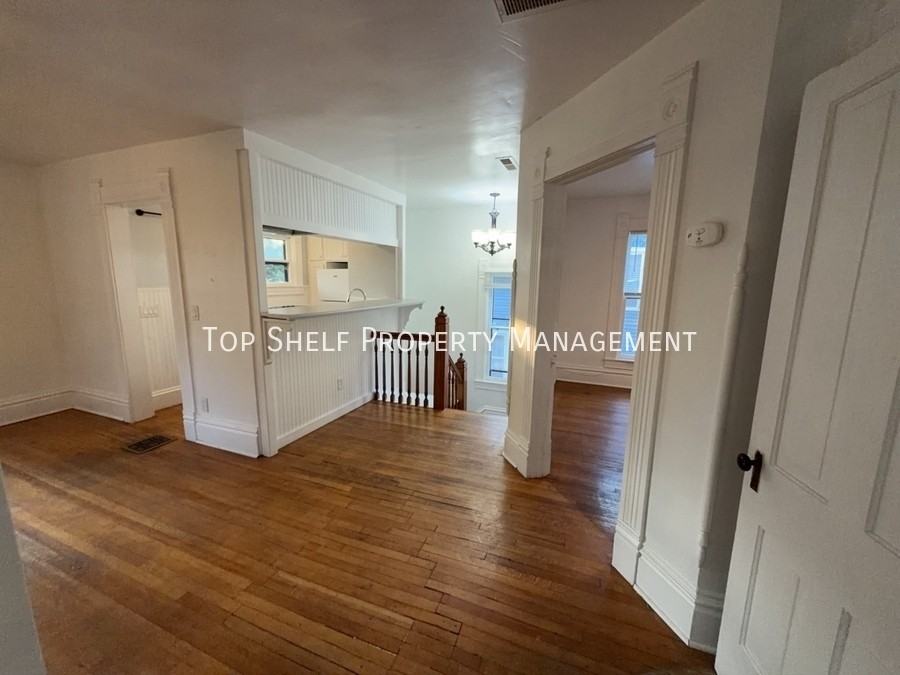 669 19th St #1 - Photo 5 of 8