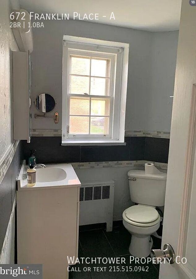 672 Franklin Pl #A - Photo 4 of 38
