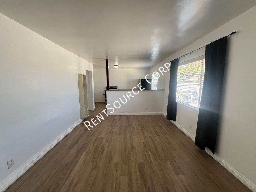 1360 1/2 Nancy St - Photo 4 of 14