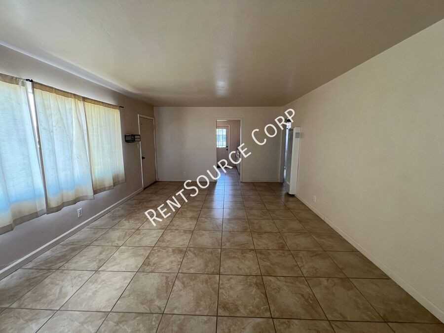 1360 Nancy St - Photo 6 of 15