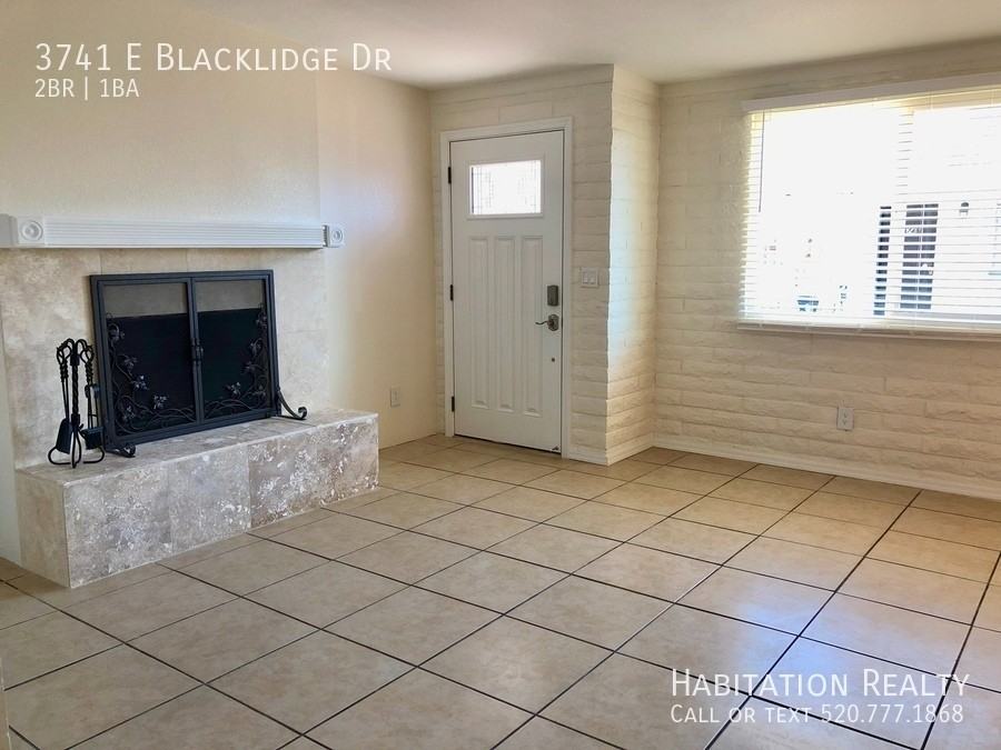 3741 E Blacklidge Dr - Photo 3 of 10