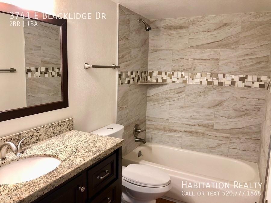 3741 E Blacklidge Dr - Photo 5 of 10