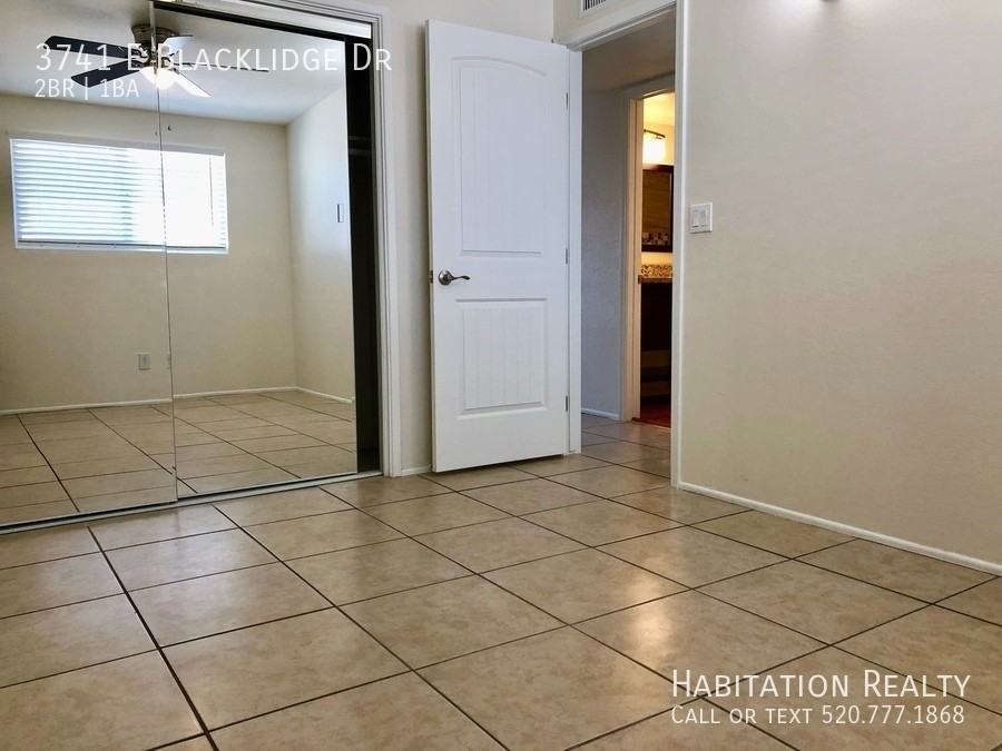 3741 E Blacklidge Dr - Photo 6 of 10