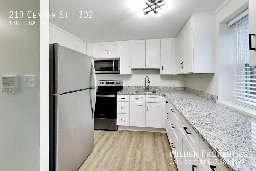 219 Center St #302 - Photo 6 of 12