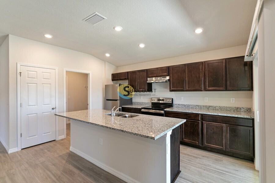 1366 Tan Tara Trl - Photo 7 of 32