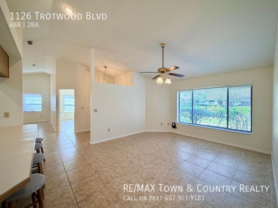 1126 Trotwood Blvd - Photo 3 of 26