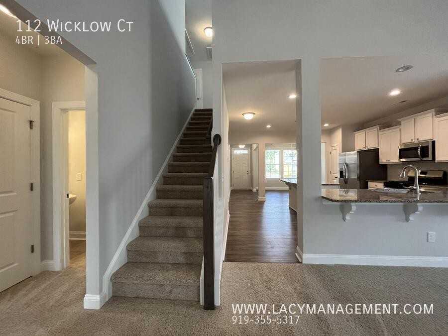 112 Wicklow Ct - Photo 4 of 43