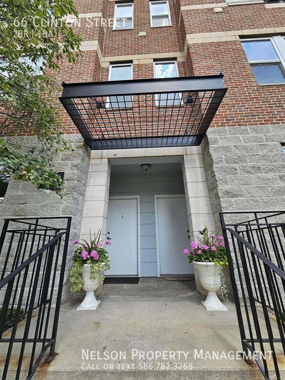 66 Clinton St - Photo 3 of 41