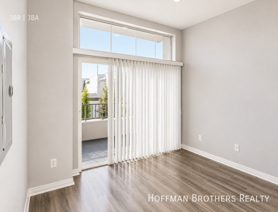 7393 W Manchester Ave #111 - Photo 6 of 14
