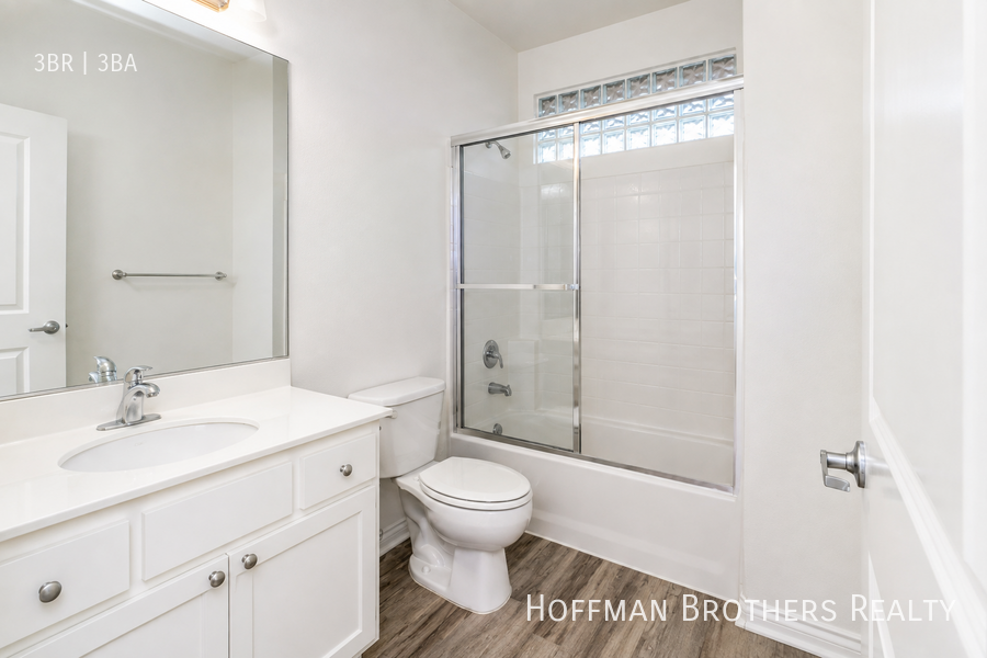 7393 W Manchester Ave #111 - Photo 7 of 14