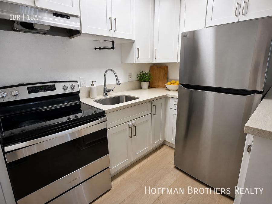 13059 Oxnard St #103 - Photo 2 of 8