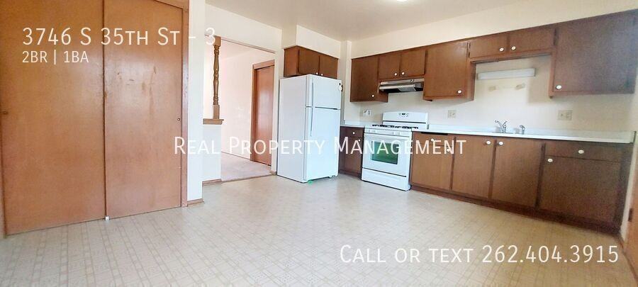 3746 S 35th St #3 - Photo 4 of 9