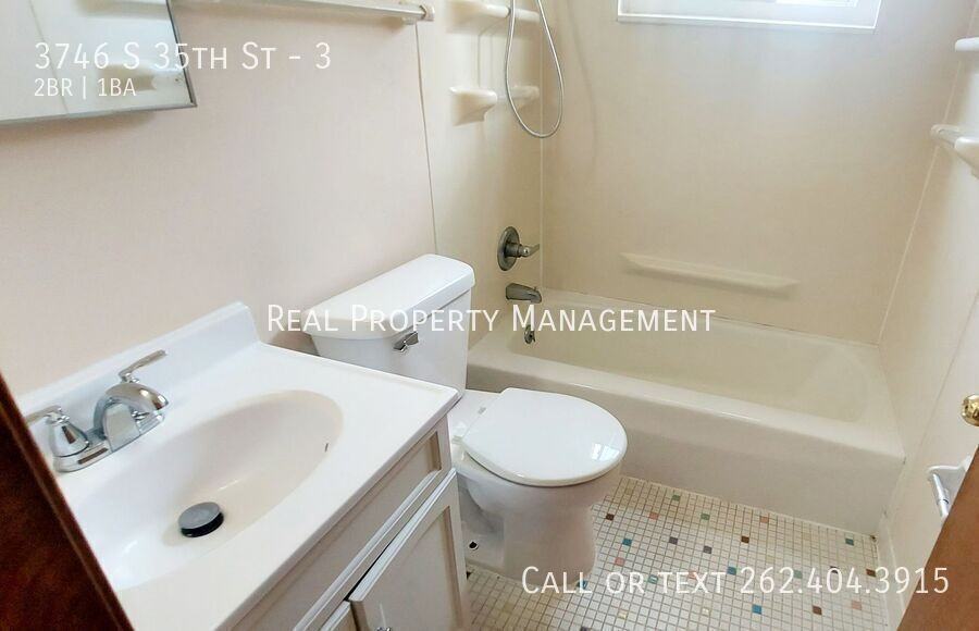 3746 S 35th St #3 - Photo 7 of 9