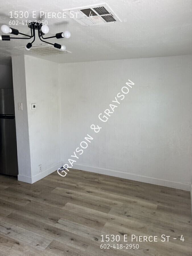 1530 E Pierce St #4 - Photo 6 of 19