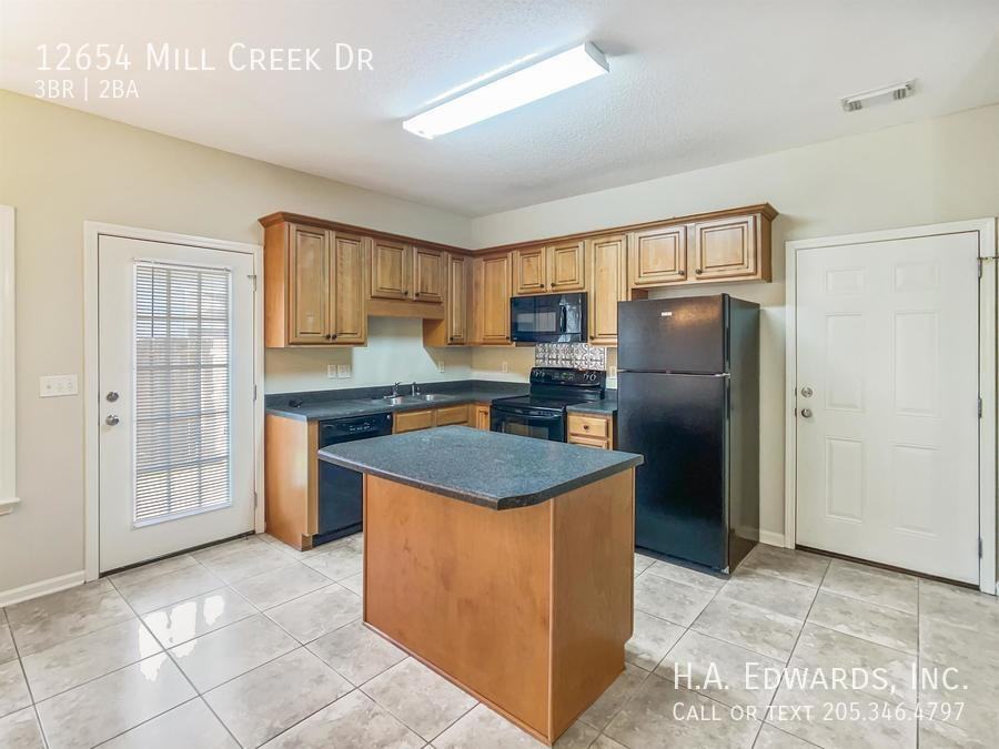12654 Mill Creek Dr - Photo 4 of 17
