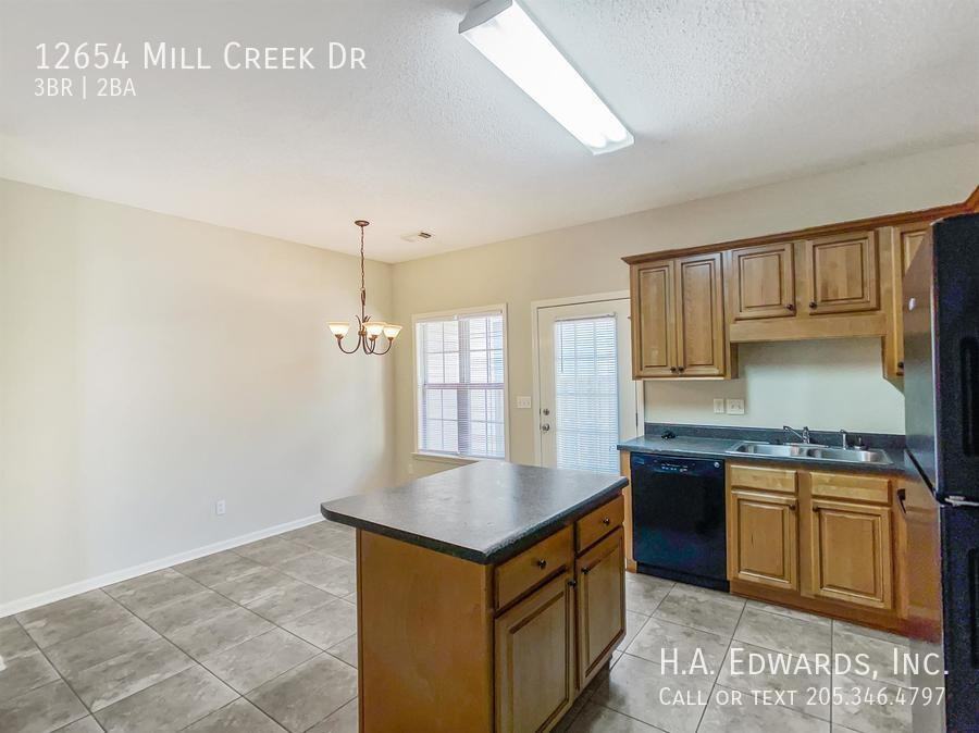 12654 Mill Creek Dr - Photo 5 of 17