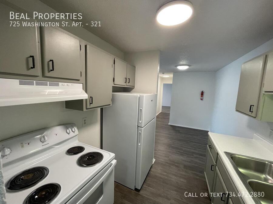 725 Washington St #321 - Photo 3 of 9