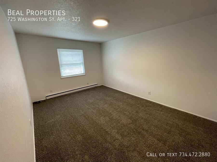 725 Washington St #321 - Photo 7 of 9