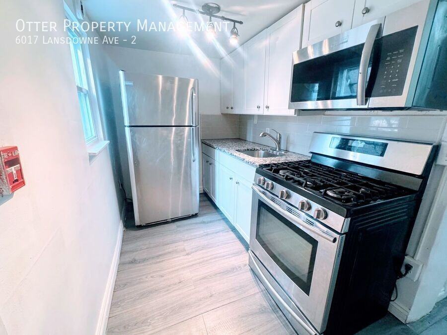 6017 Lansdowne Ave #2 - Photo 7 of 16