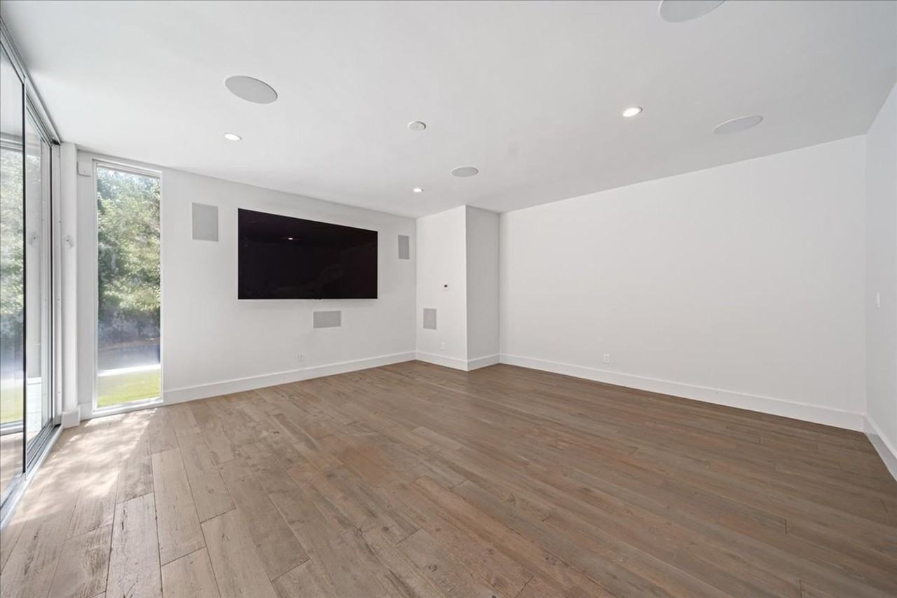1455 S Castello Ave - Photo 6 of 44