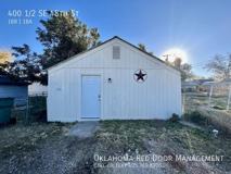 400 1/2 Se 48th St - Photo 1 of 1
