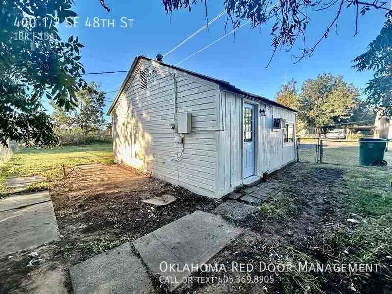 400 1/2 Se 48th St - Photo 5 of 17