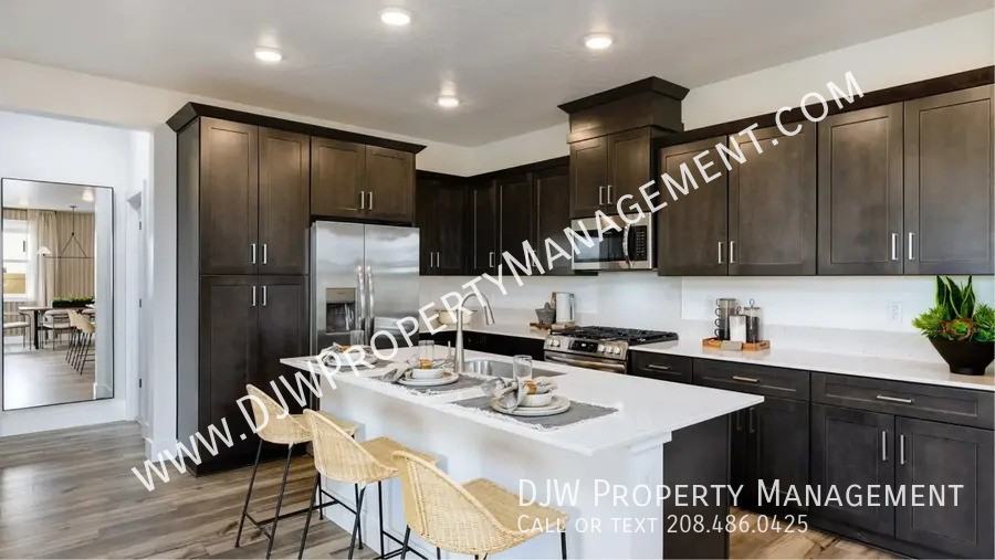 1727 N Truman Ave - Photo 4 of 20