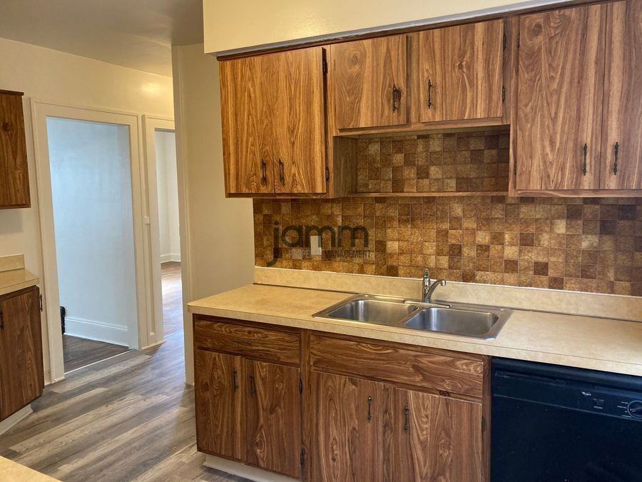 3435 Brookview Blvd Lowr - Photo 4 of 16