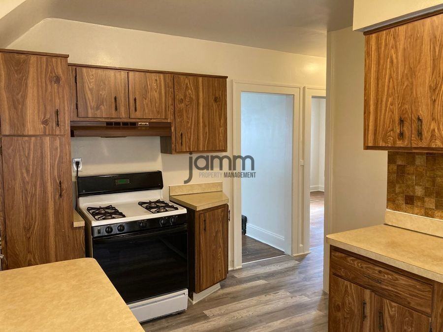 3435 Brookview Blvd Lowr - Photo 6 of 16