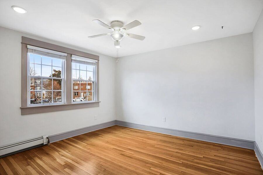 855 19th St Ne #3 - Photo 6 of 21