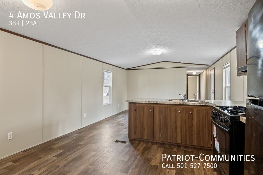 4 Amos Valley Dr - Photo 7 of 32