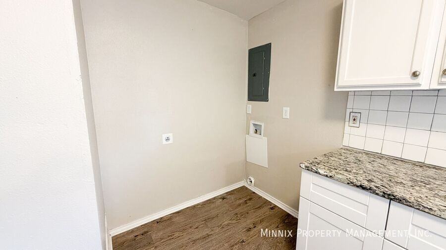 2710 68th St - Photo 6 of 16