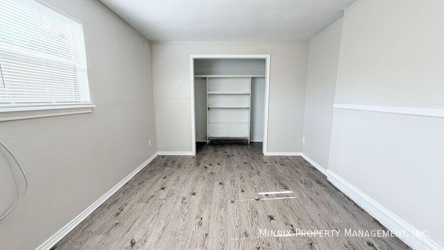 2710 68th St - Photo 7 of 16