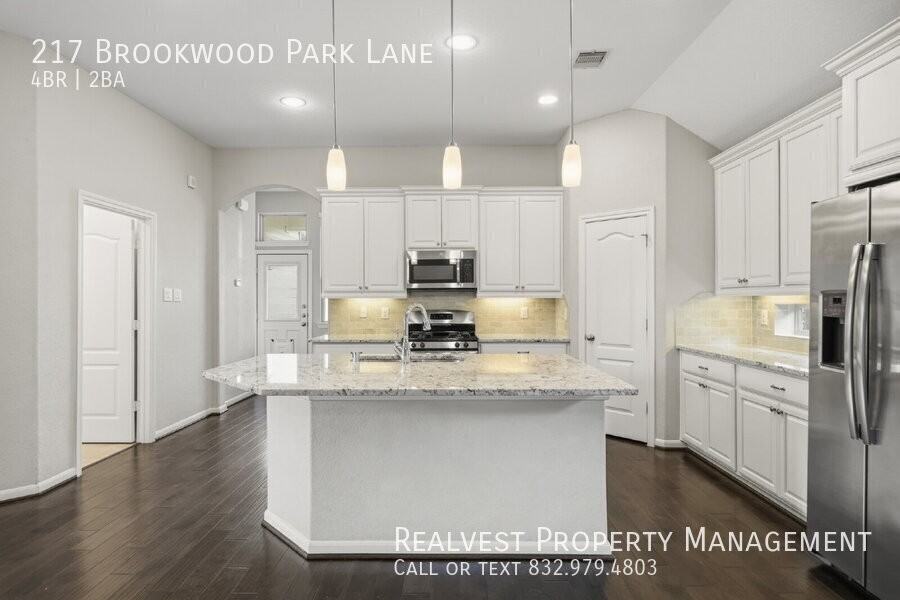 217 Brookwood Park Ln - Photo 4 of 14