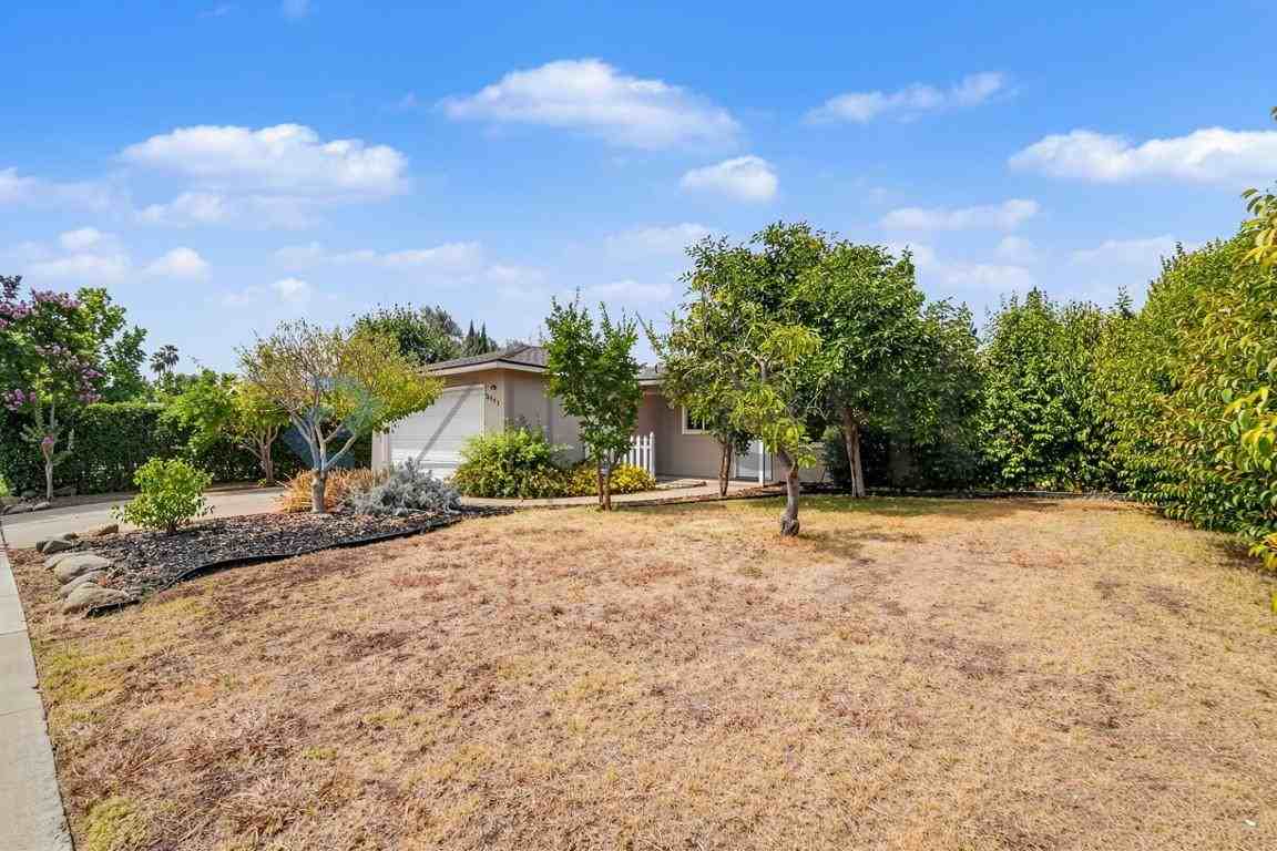 2647 Story Ave - Photo 6 of 27